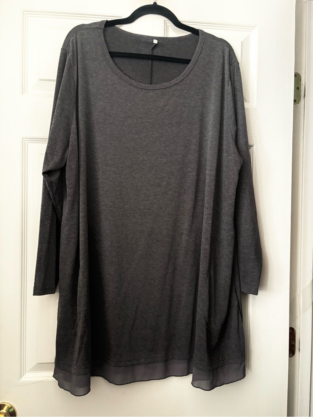 Shiaili charcoal gray Long Tunic w hidden pockets & chiffon, 4X.